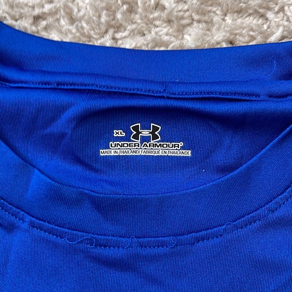 EUC Men’s Under Armour Loose Blue Basketball HeatGear Short Sleeve Shirt Size XL - Picture 2 of 7